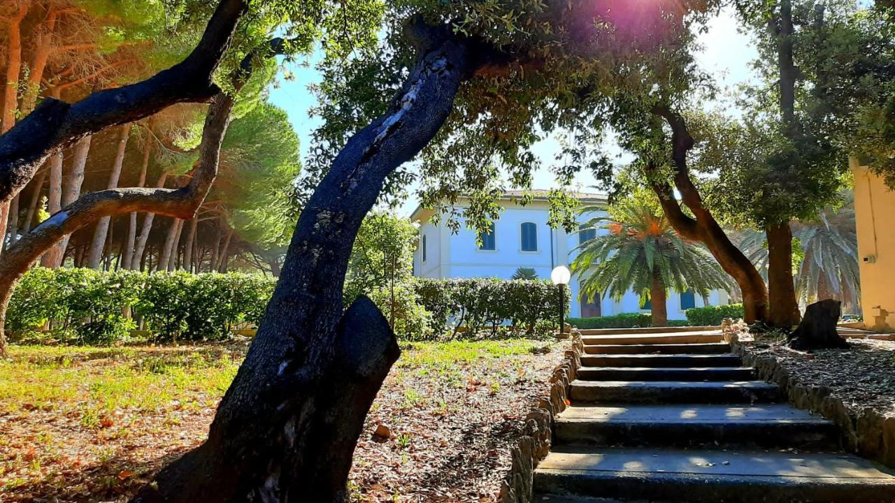 San Giuseppe Casa Per Ferie Hotel Quercianella Bagian luar foto