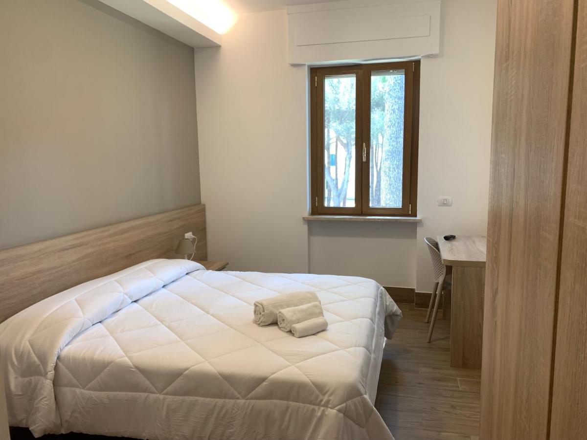 San Giuseppe Casa Per Ferie Hotel Quercianella Bagian luar foto