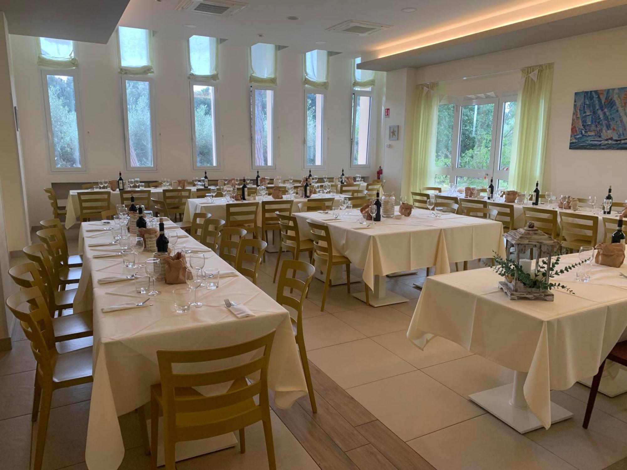 San Giuseppe Casa Per Ferie Hotel Quercianella Bagian luar foto